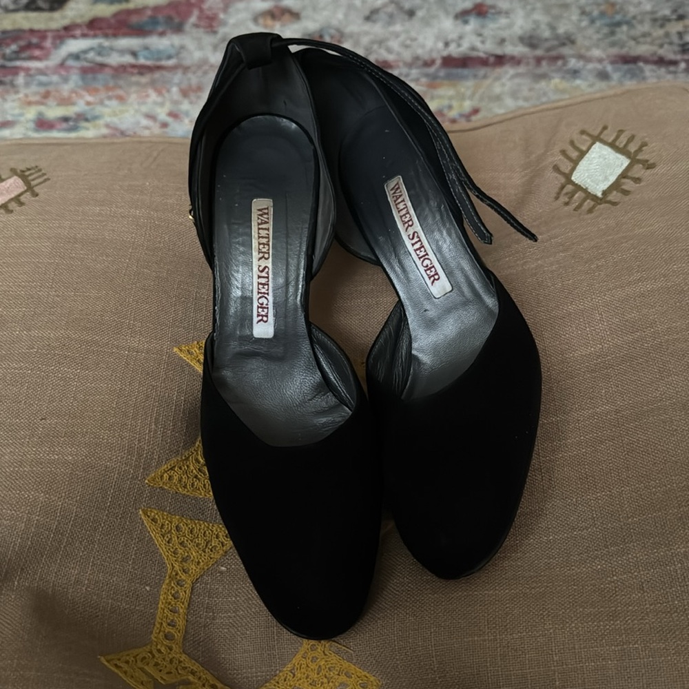 Walter Steiger Black Heels Elegant Design